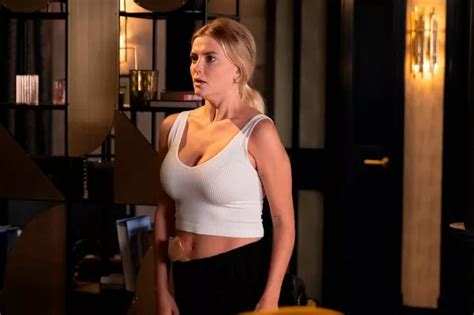 Coronation Street star left mortified after stoma bag leaks in front ...